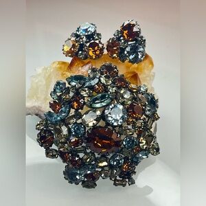 SCHREINER Austria Signed Amazing Large Brooch & Clip On Earrings SET Vintage